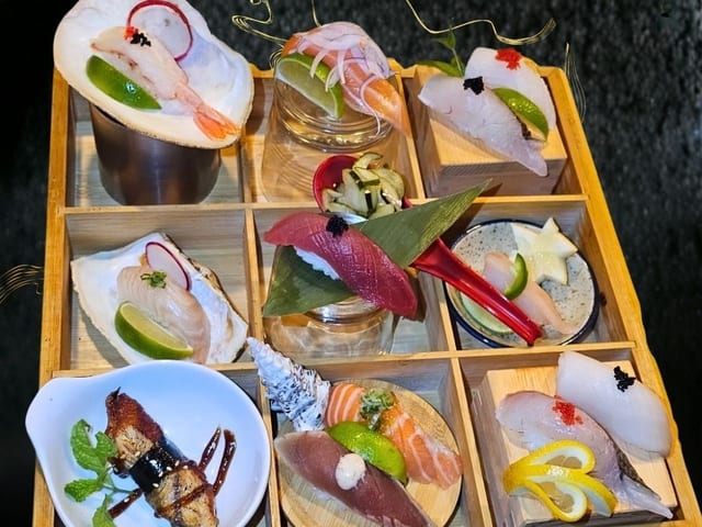 Nigiri Deluxe.