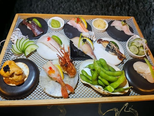 Premium Nigiri Set.